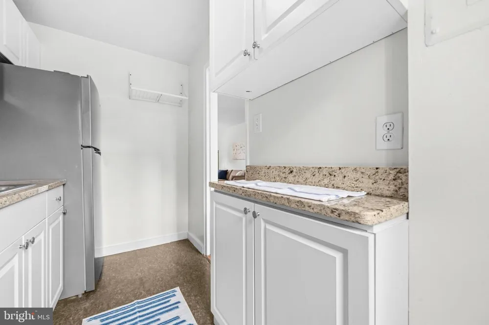 211 E GLEBE ROAD #B Alexandria, VA 22305