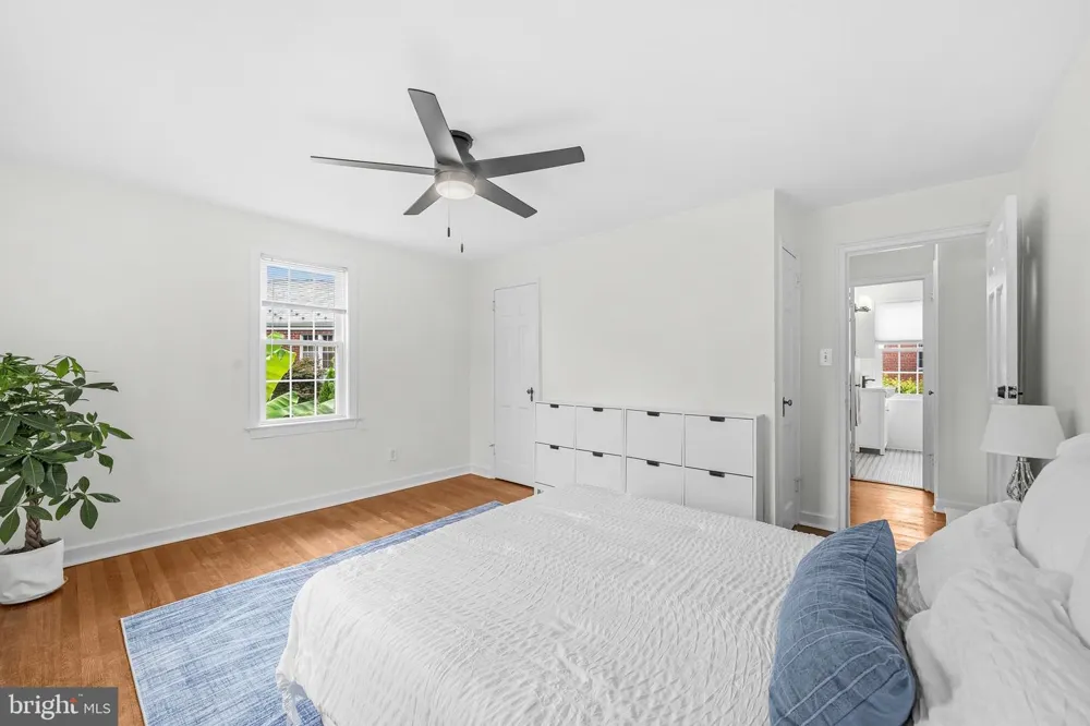 211 E GLEBE ROAD #B Alexandria, VA 22305
