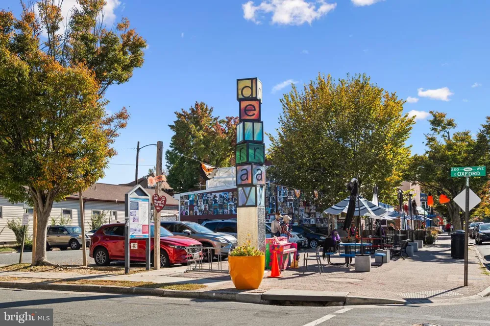 211 E GLEBE ROAD #B Alexandria, VA 22305