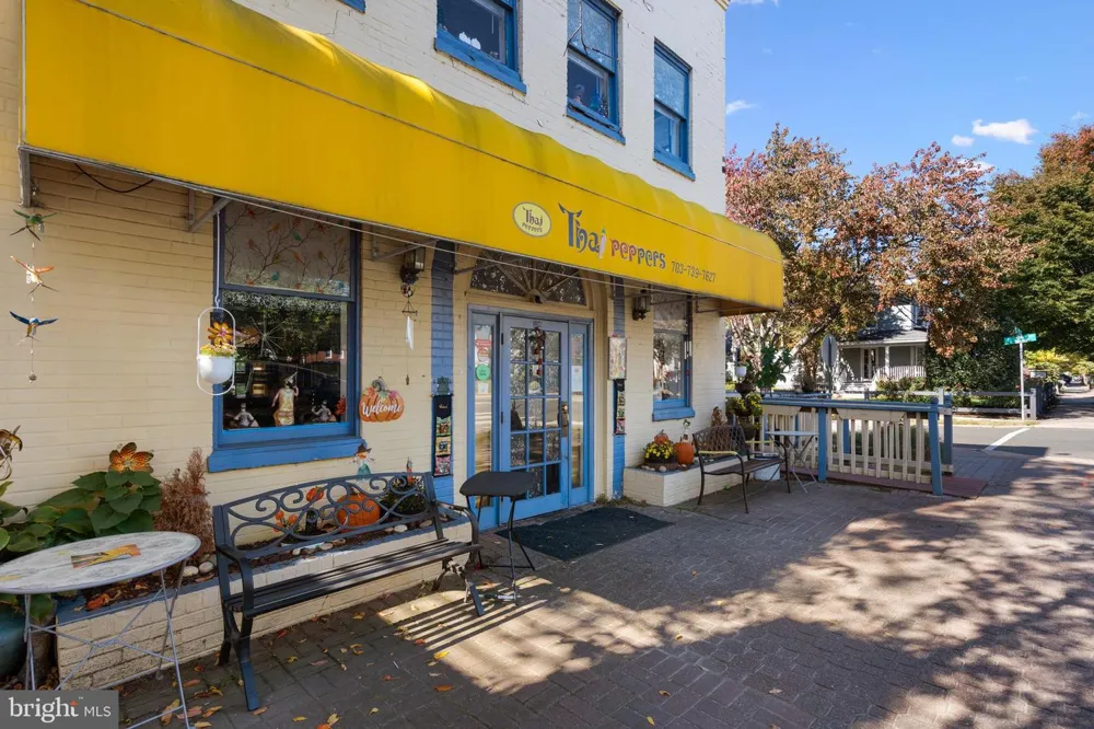 211 E GLEBE ROAD #B Alexandria, VA 22305