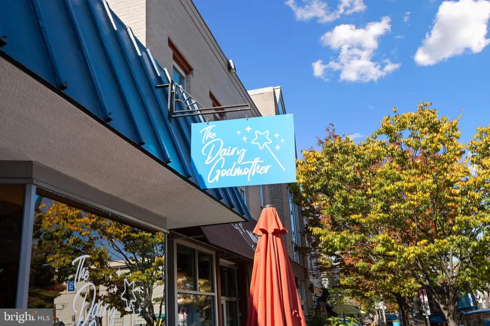 211 E GLEBE ROAD #B Alexandria, VA 22305