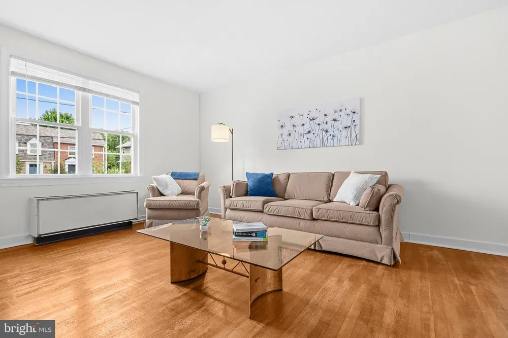 211 E GLEBE ROAD #B Alexandria, VA 22305