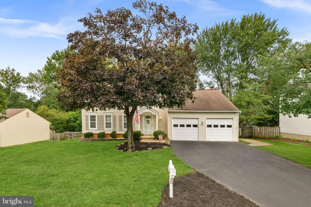 10163 YORKTOWN WAY Great Falls, VA 22066