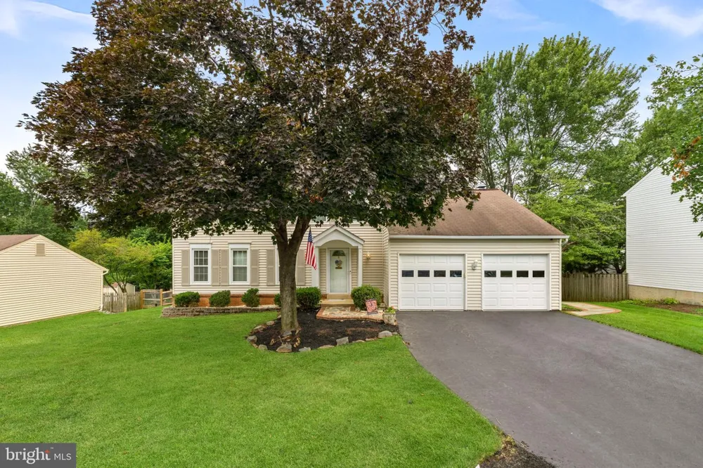 10163 YORKTOWN WAY Great Falls, VA 22066