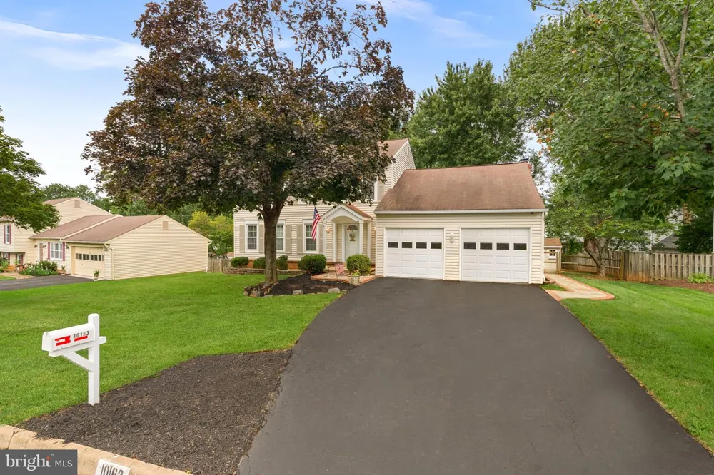 10163 YORKTOWN WAY Great Falls, VA 22066