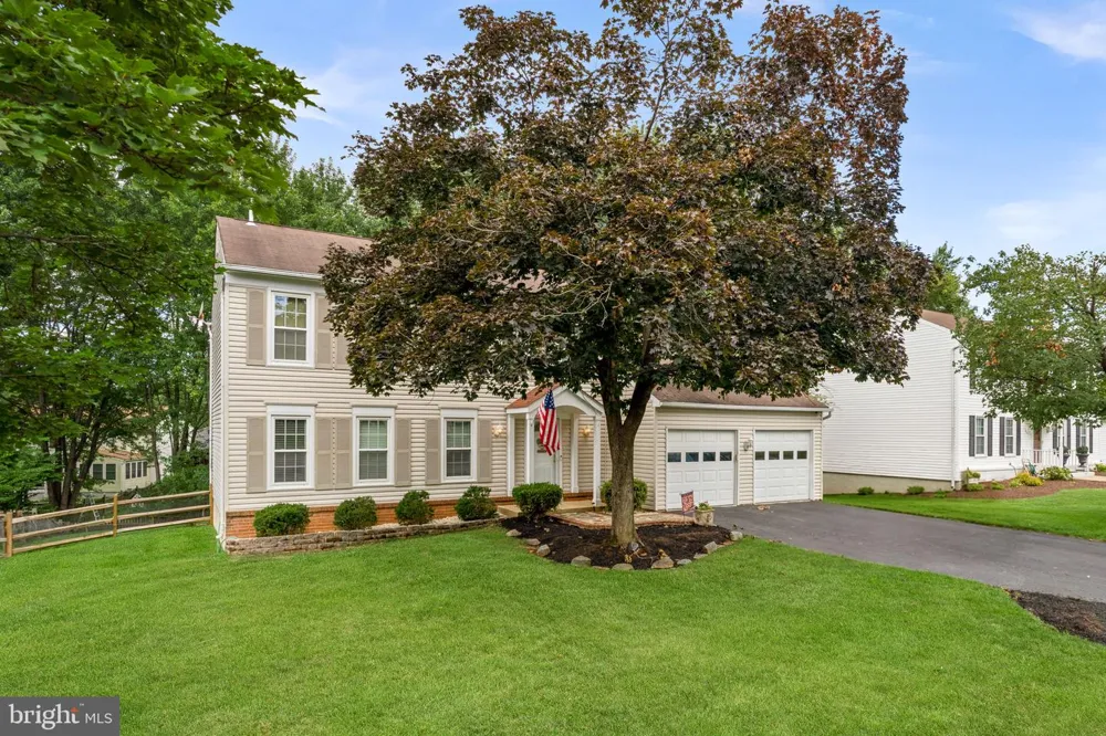 10163 YORKTOWN WAY Great Falls, VA 22066