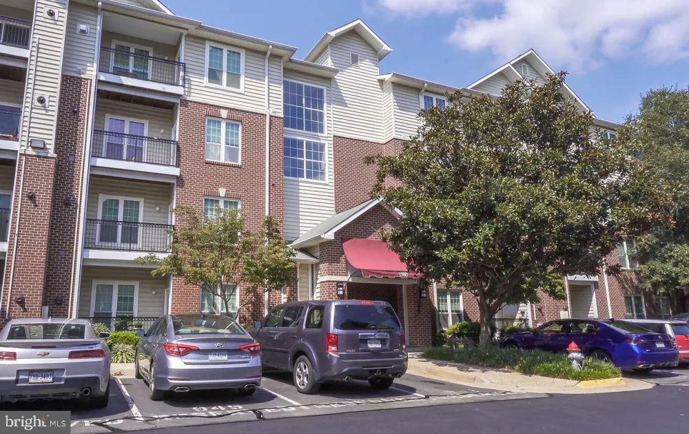 1580 SPRING GATE DRIVE #4102 Mclean, VA 22102