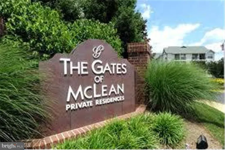 1580 SPRING GATE DRIVE #4102 Mclean, VA 22102