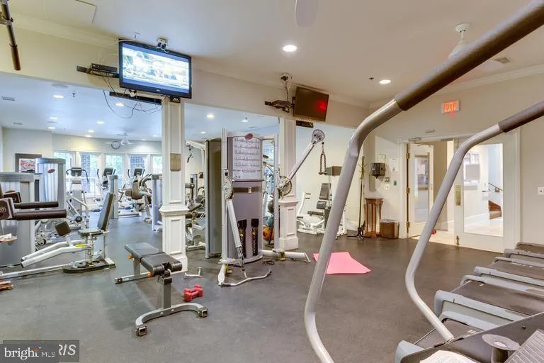 1580 SPRING GATE DRIVE #4102 Mclean, VA 22102