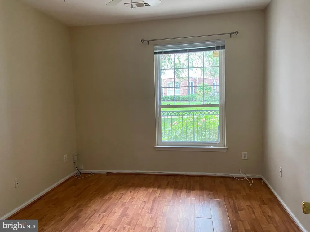 1580 SPRING GATE DRIVE #4102 Mclean, VA 22102