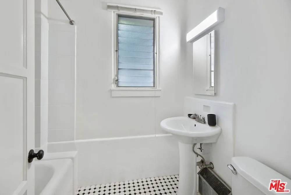 1201 Crescent Heights Boulevard #207 West Hollywood, CA 90046