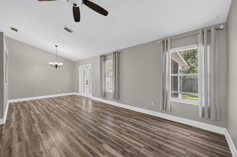 1022 WARD CIRCLE Oviedo, FL 32765