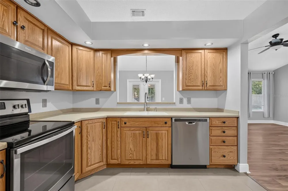 1022 WARD CIRCLE Oviedo, FL 32765
