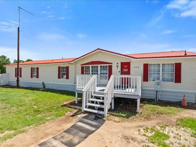 426 Salem Road Bennettsville, SC 29512