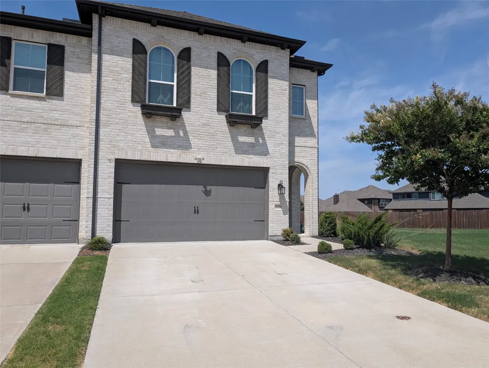 1158 Queensdown Way Forney, TX 75126
