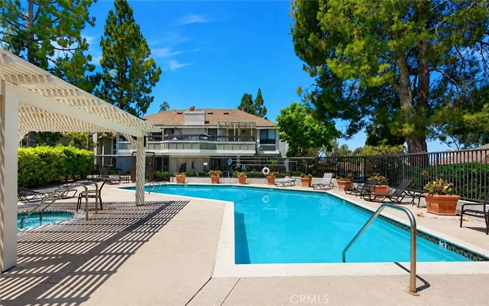 25717 Sycamore Pointe Lake Forest, CA 92630
