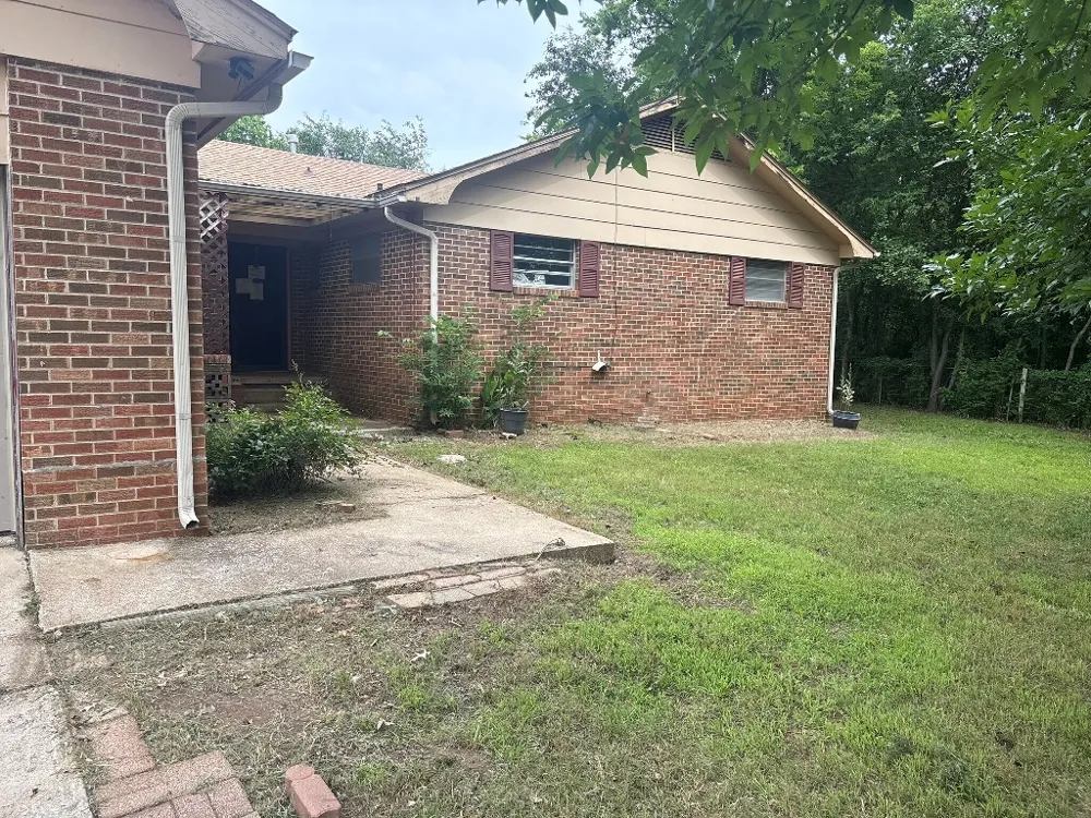 350 S West Street Konawa, OK 74849