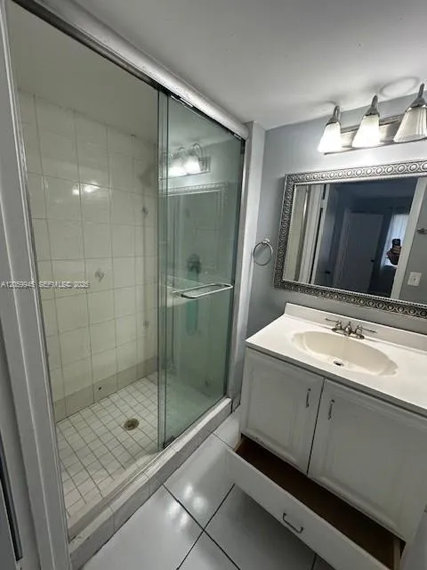 20800 NE 8th Ct #105-17 Miami, FL 33179