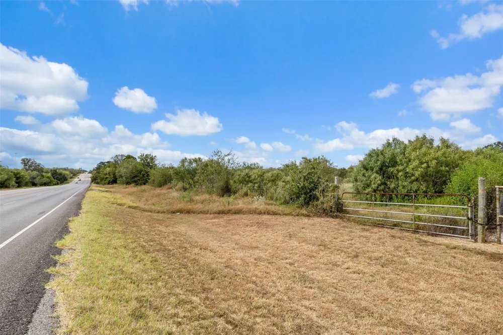 827 FM 671 Lockhart, TX 78644