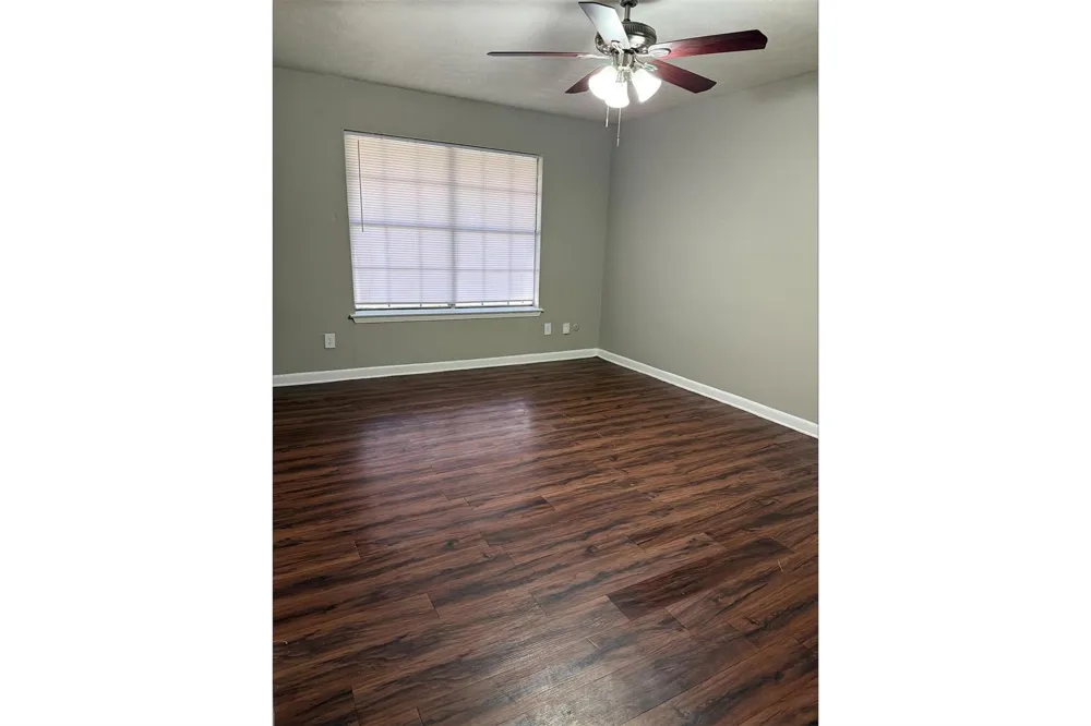 3001 Jane Lane #102 Haltom City, TX 76117