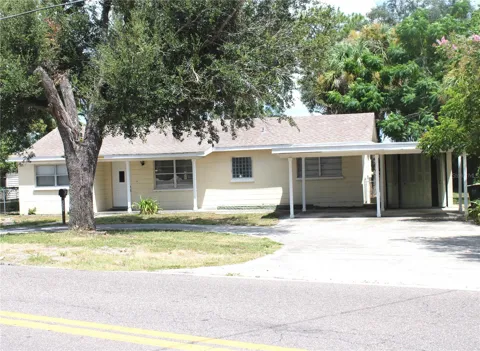 2337 CRYSTAL LAKE DRIVE