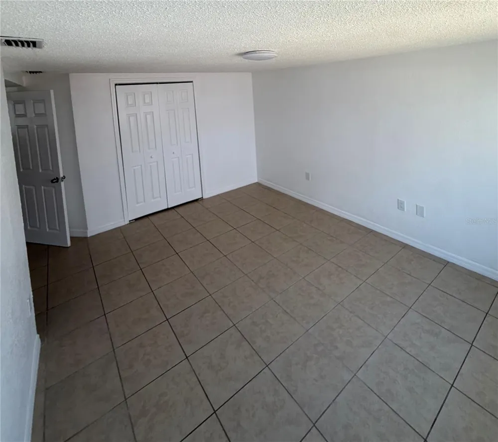 7619 SUMMERTREE LANE New Port Richey, FL 34653