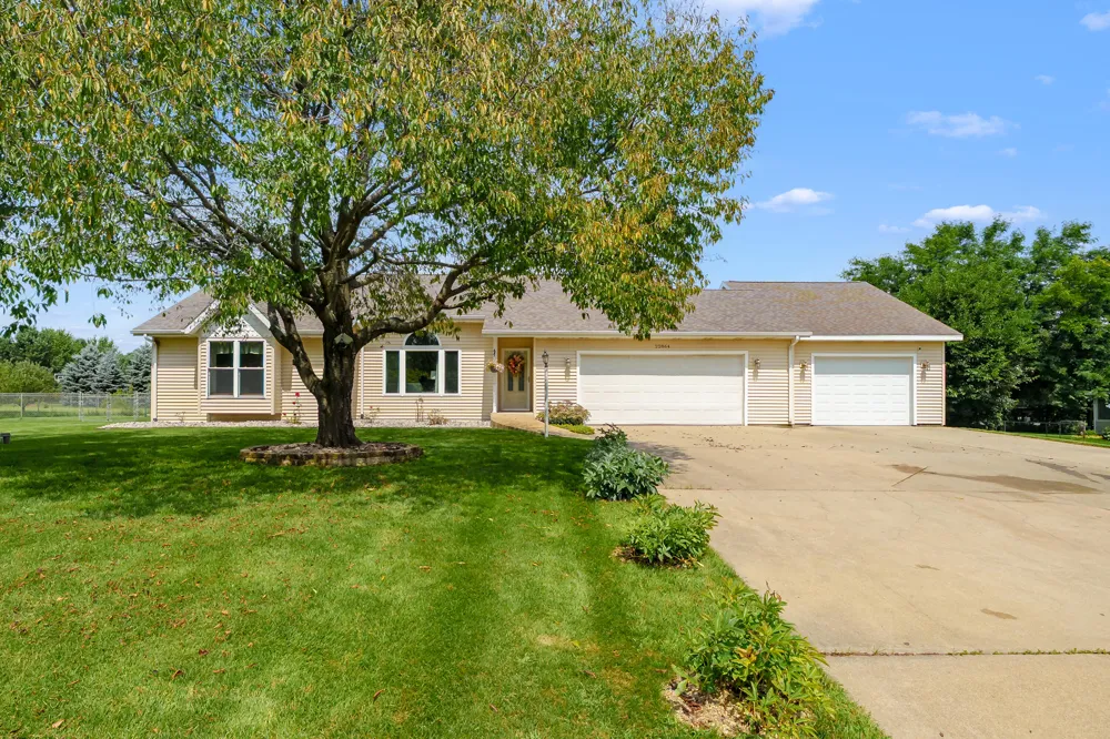 22864 Blackbird Avenue Mattawan, MI 49071