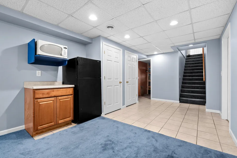 22864 Blackbird Avenue Mattawan, MI 49071