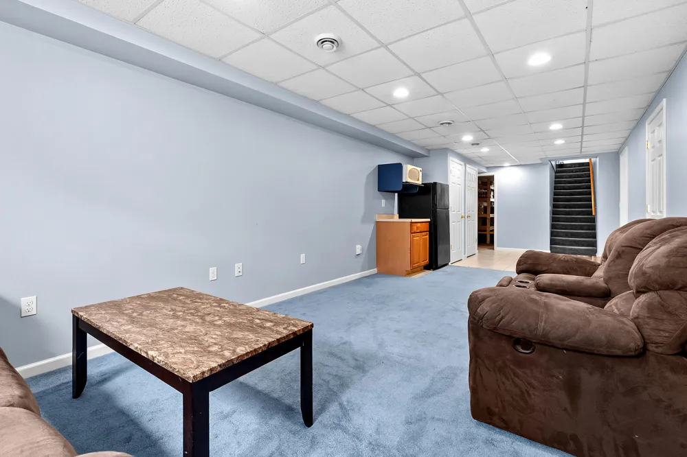 22864 Blackbird Avenue Mattawan, MI 49071