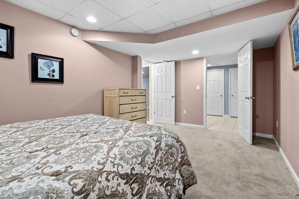 22864 Blackbird Avenue Mattawan, MI 49071