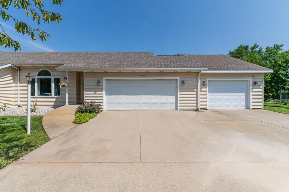 22864 Blackbird Avenue Mattawan, MI 49071