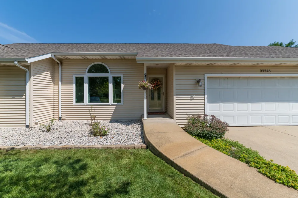 22864 Blackbird Avenue Mattawan, MI 49071