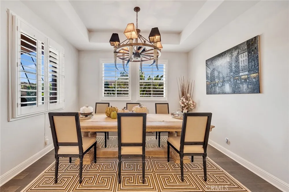 17842 Via Roma Yorba Linda, CA 92886