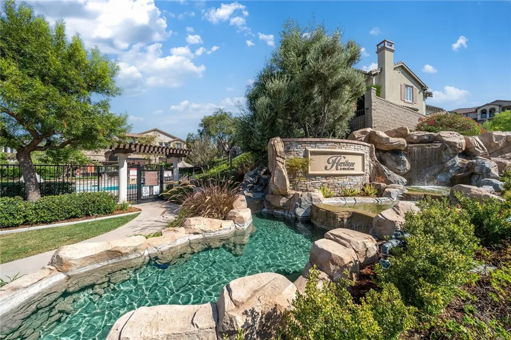 17842 Via Roma Yorba Linda, CA 92886