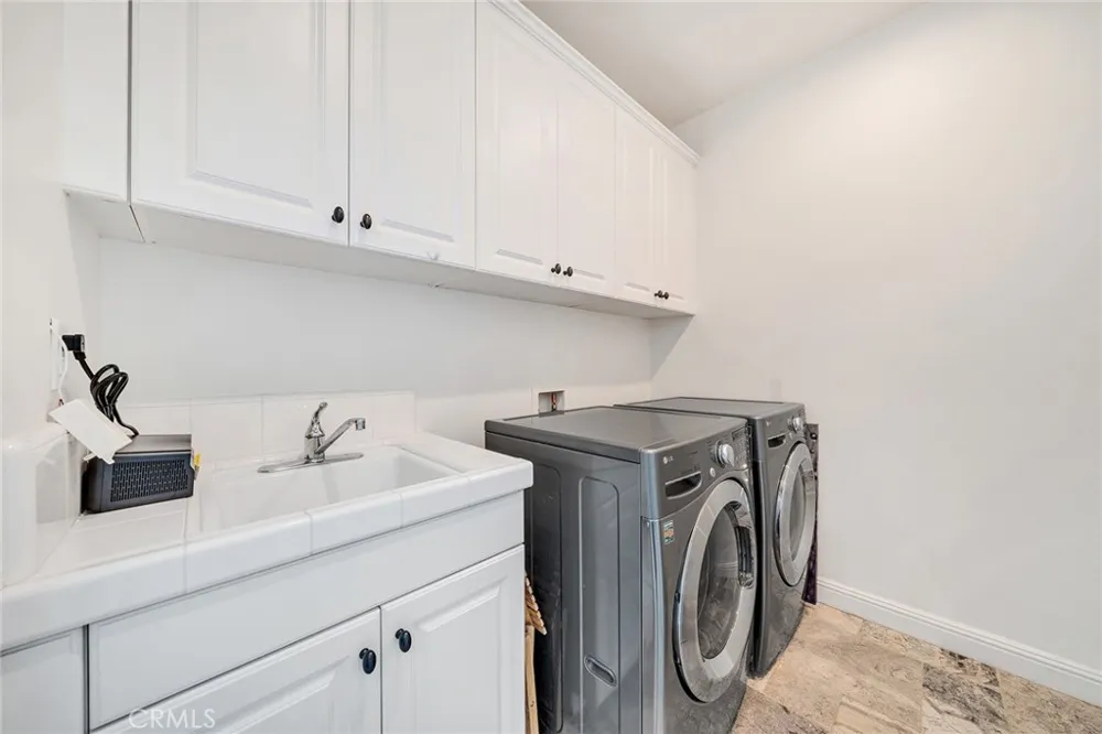 17842 Via Roma Yorba Linda, CA 92886