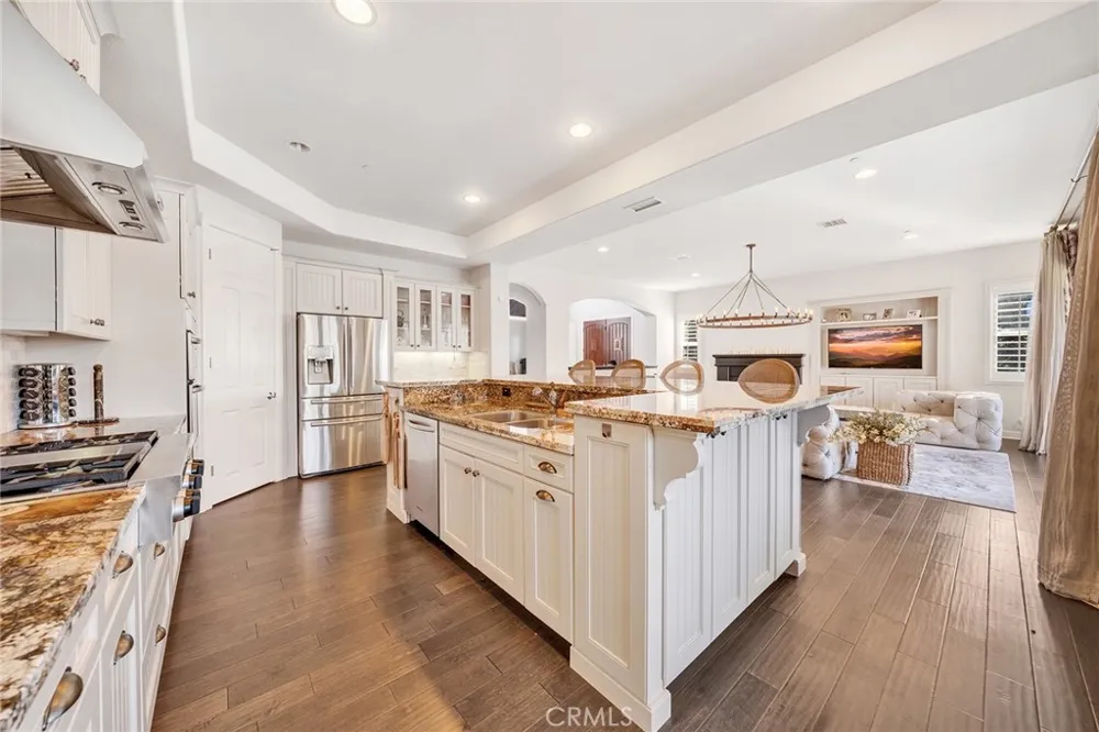 17842 Via Roma Yorba Linda, CA 92886