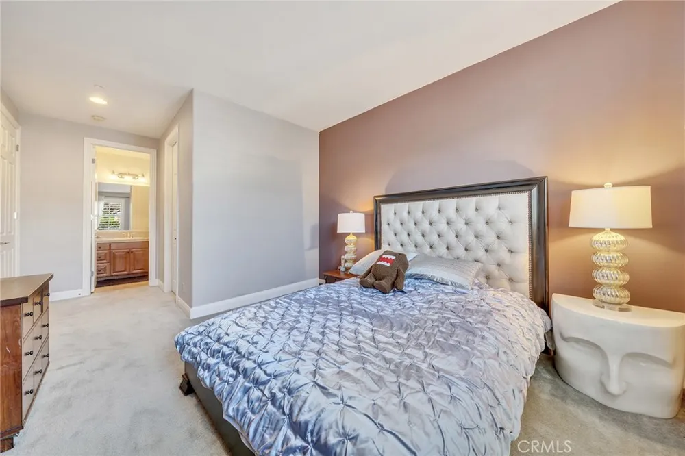 17842 Via Roma Yorba Linda, CA 92886