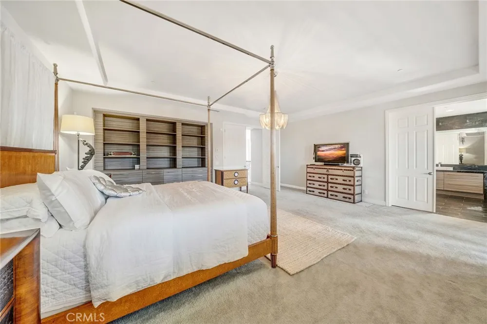 17842 Via Roma Yorba Linda, CA 92886
