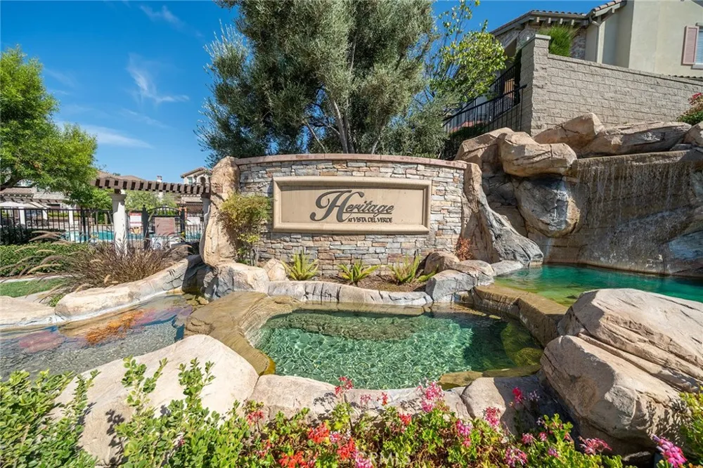 17842 Via Roma Yorba Linda, CA 92886
