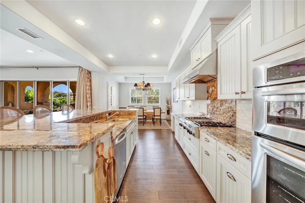 17842 Via Roma Yorba Linda, CA 92886
