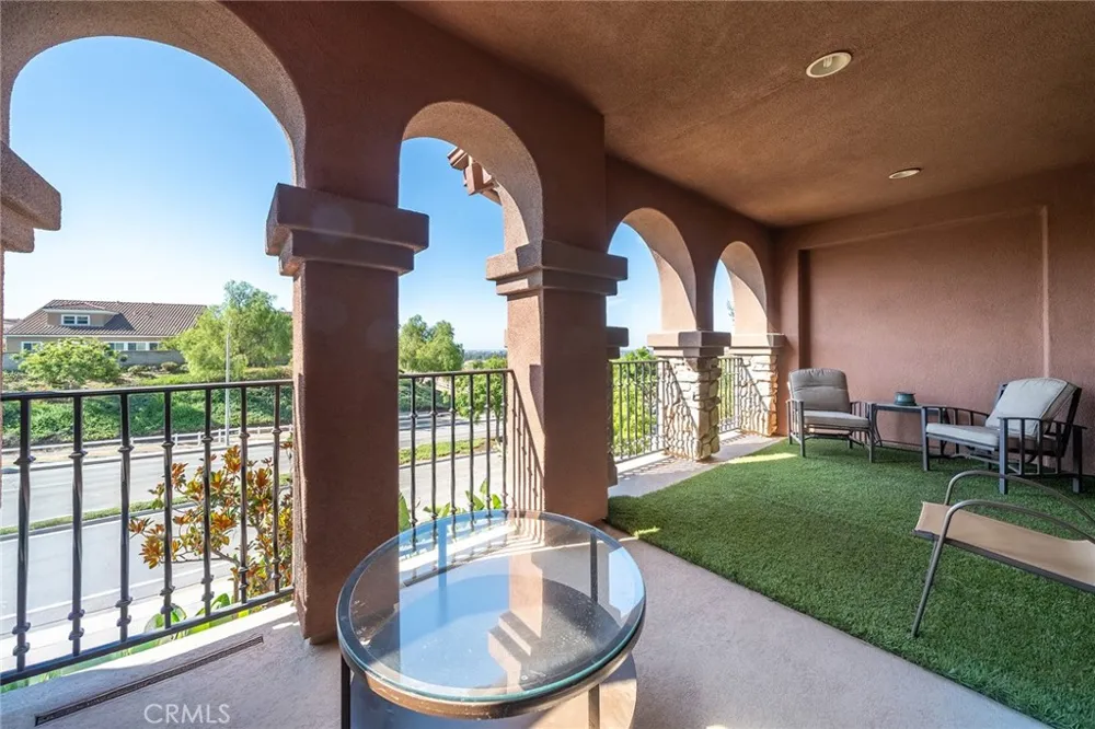 17842 Via Roma Yorba Linda, CA 92886