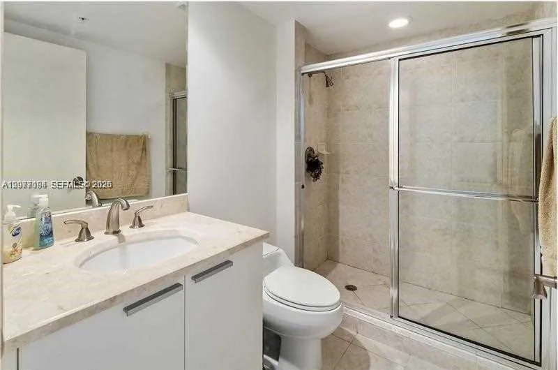 15051 Royal Oaks Ln #804 North Miami, FL 33181