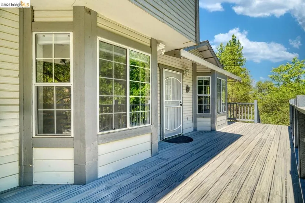 12950 DeFarrari Court Groveland, CA 95321