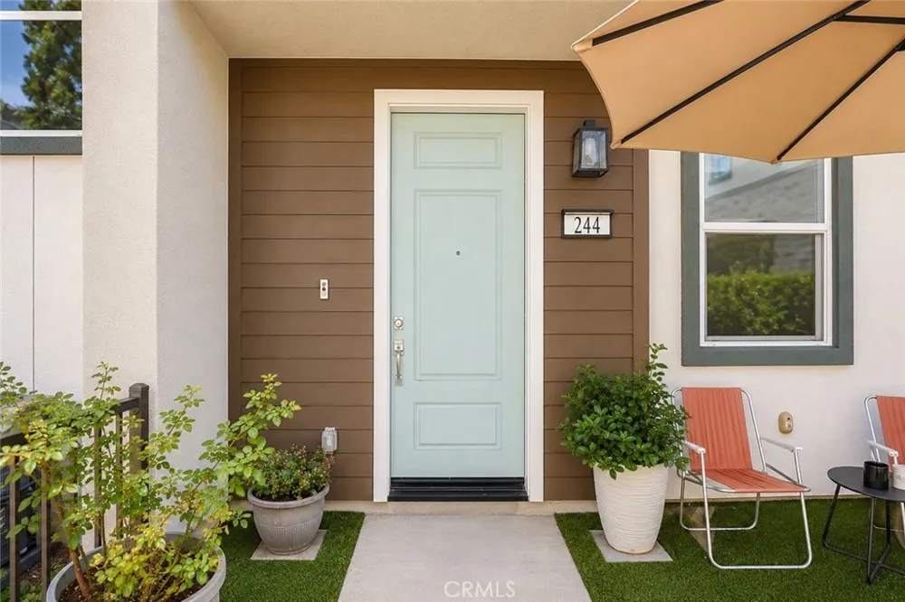244 Siena Lake Forest, CA 92630