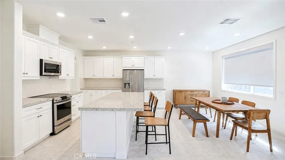 244 Siena Lake Forest, CA 92630