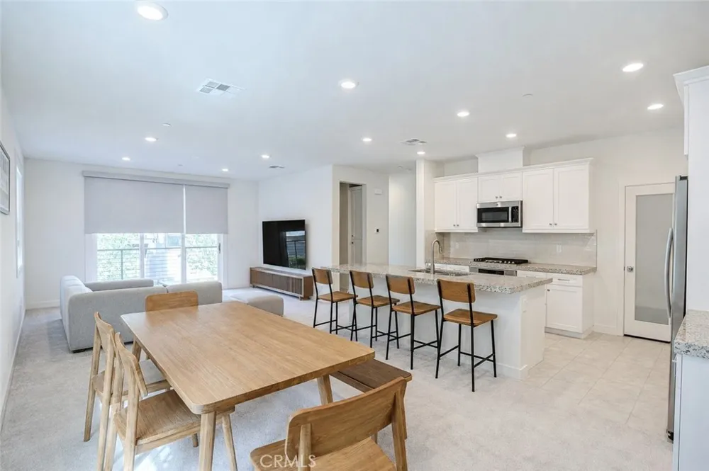 244 Siena Lake Forest, CA 92630