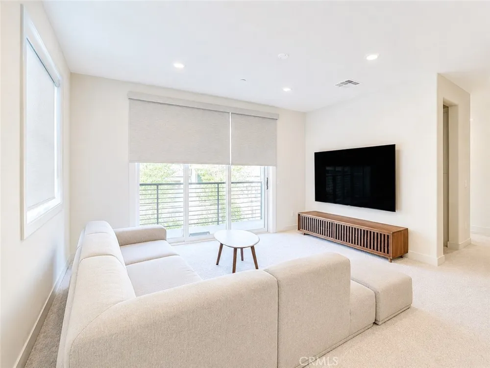 244 Siena Lake Forest, CA 92630