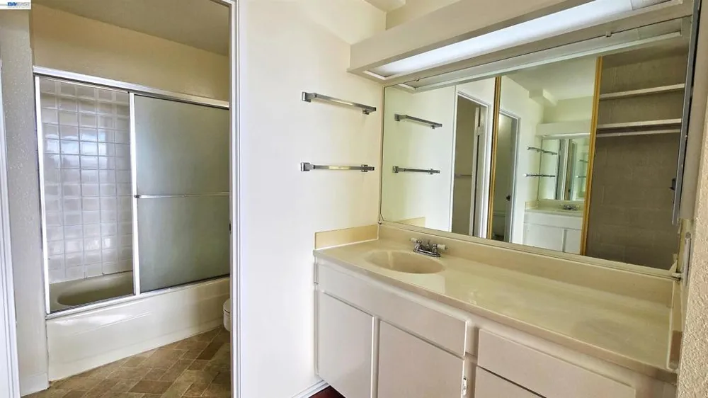 555 Pierce St #937 Albany, CA 94706