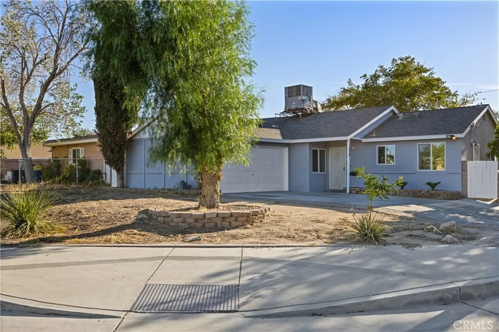 1058 E Avenue R2 Palmdale, CA 93550