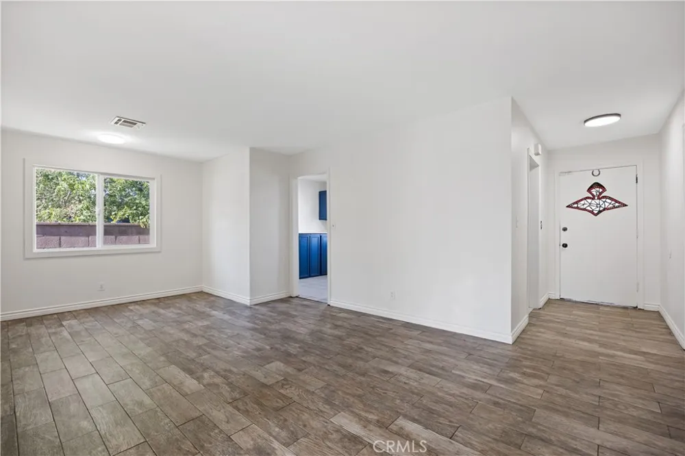 1058 E Avenue R2 Palmdale, CA 93550